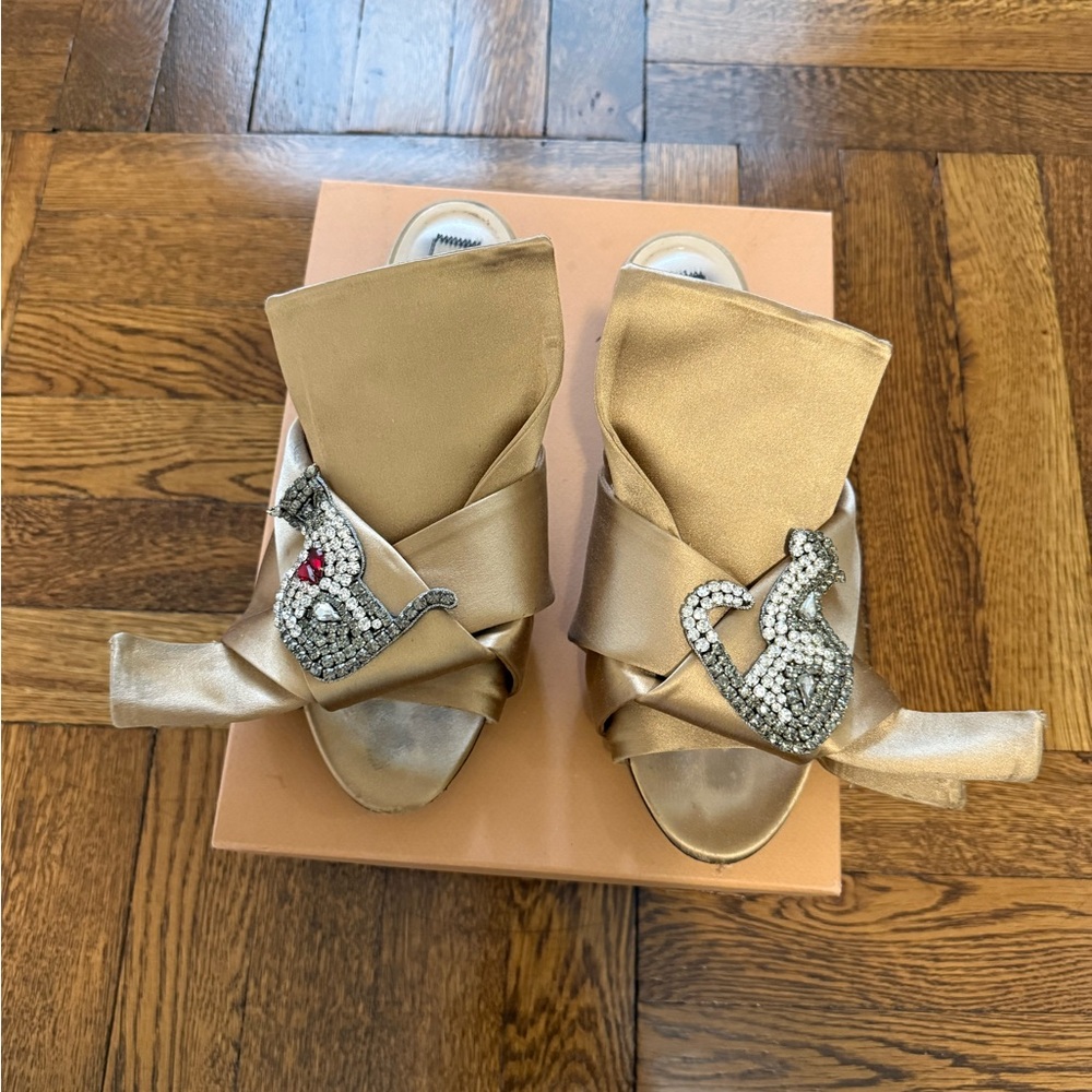 Elegant Gold Women's Sandals